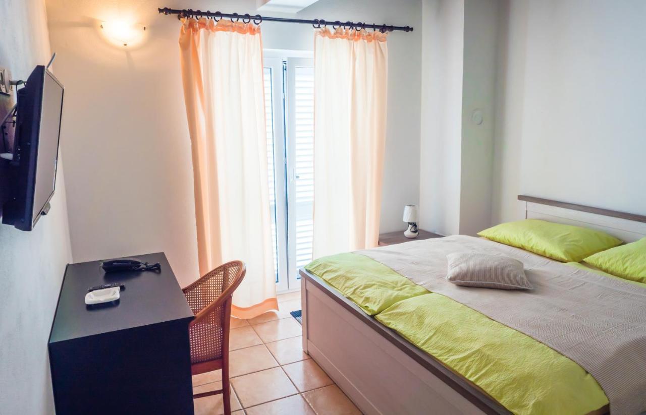 Apartment-Rooms Preka Palit Екстериор снимка