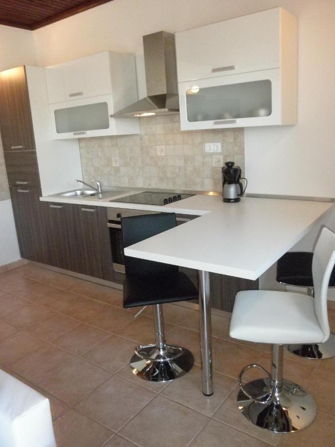 Apartment-Rooms Preka Palit Екстериор снимка