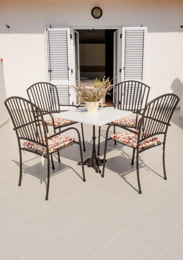 Apartment-Rooms Preka Palit Екстериор снимка