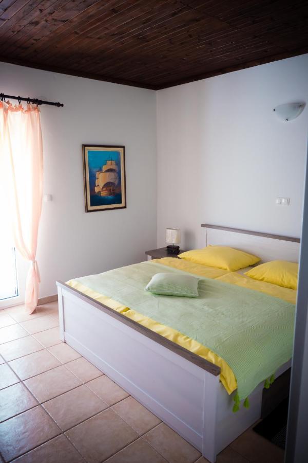Apartment-Rooms Preka Palit Екстериор снимка