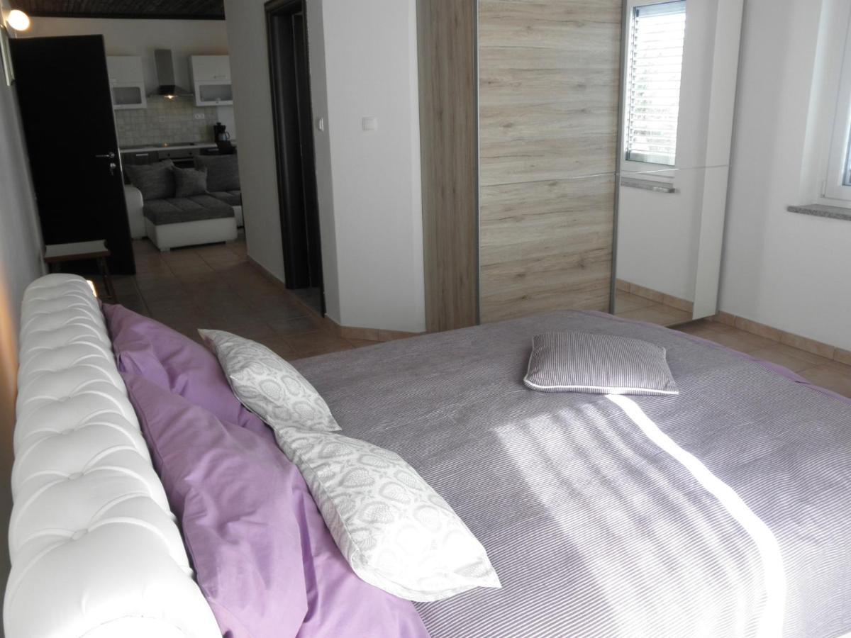 Apartment-Rooms Preka Palit Екстериор снимка