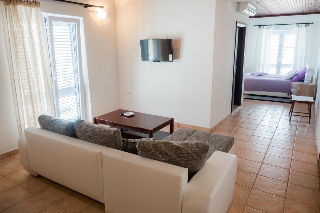 Apartment-Rooms Preka Palit Екстериор снимка