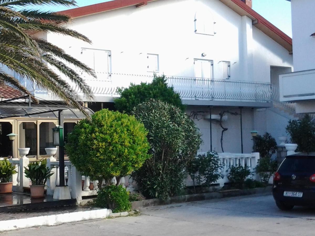 Apartment-Rooms Preka Palit Екстериор снимка